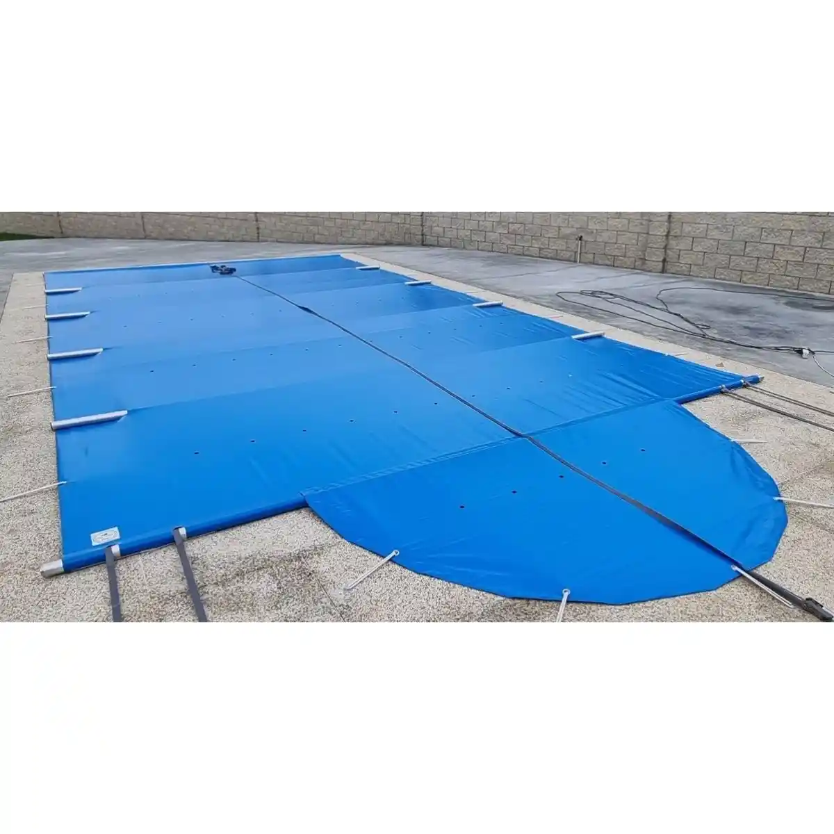 Cobertor de seguridad con barras estándar para piscinas con estalera romana